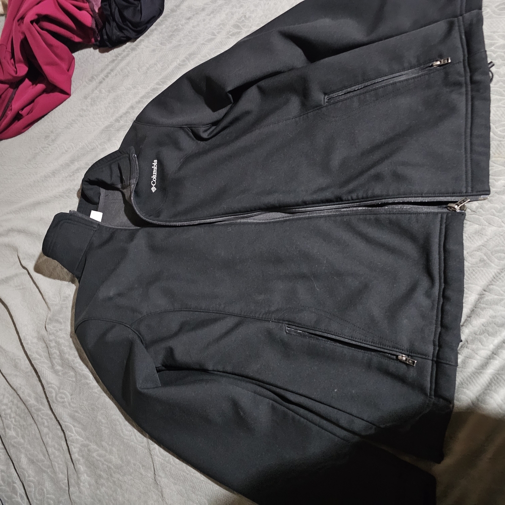 Columbia Ladie's Black Jacket